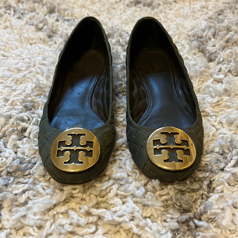 Tory Burch Size 6 Dark Green Quilted Flats